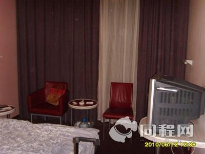上海莫泰168连锁酒店（新天地徐家汇路店）（原徐家汇路店）图片客房/房内设施[由13993oluqp