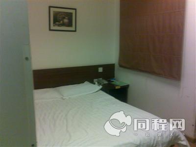 北京金百利快捷酒店图片客房/床[由15123sdxmgv提供]