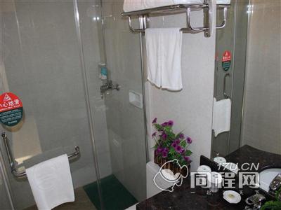 上海格林豪泰酒店（曹安路轻纺城店）图片卫生间