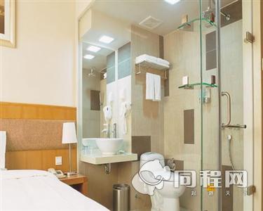上海莫泰168连锁酒店（南汇惠南店）图片客房/卫浴[由15202ntdoyf提供]