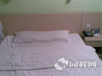 南京星E站快捷酒店图片客房/床[由15162bdgwkm提供]