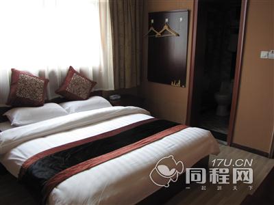 上海速8酒店（宝钢临江公园店）图片标准大床