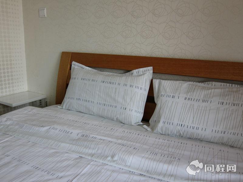 南京怡家连锁酒店公寓（木马公寓店）图片大床[由15838ubqxle提供]