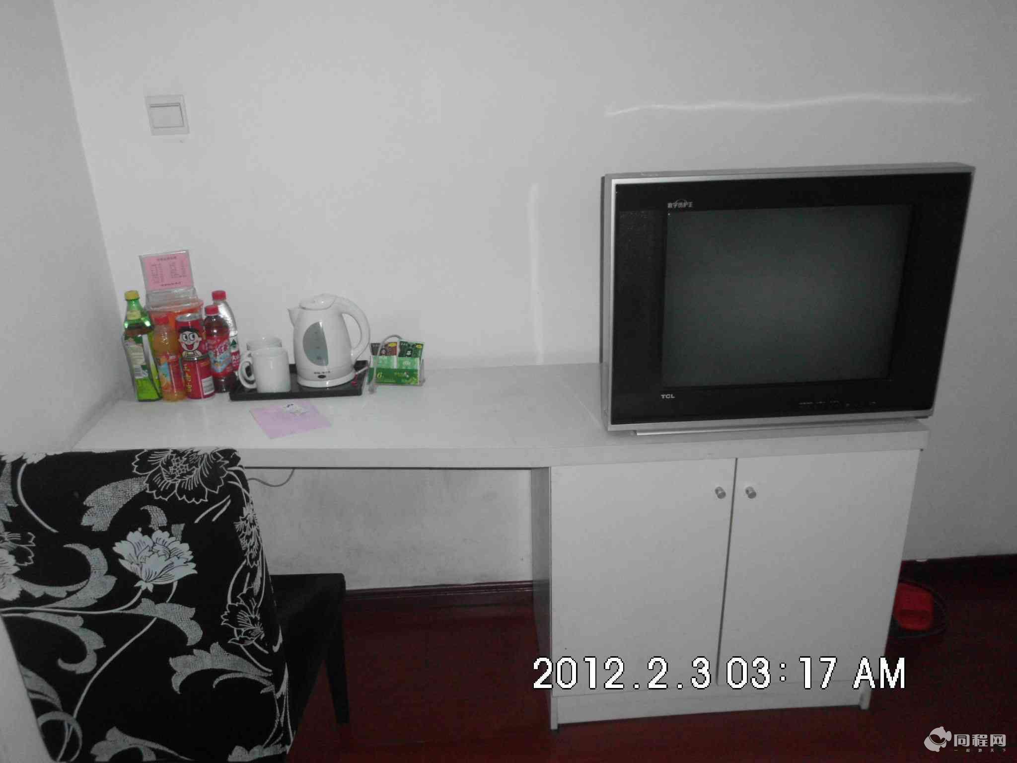 合肥福家快捷酒店（火车站店）图片办公桌及电视[由15095hsyphb提供]