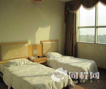 武汉新良苑酒店图片客房/床[由13870sartlf提供]