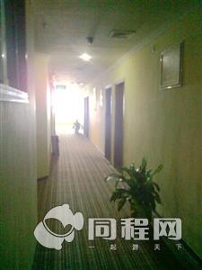 扬州凯越商旅酒店（邗江店）图片走廊[由jxxxxmm_24632提供]