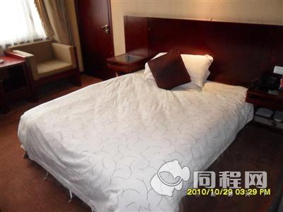 温州富丽华宾馆图片客房/床[由15931uieere提供]