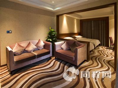 深圳蓬客精品酒店（和平店）图片行政套房