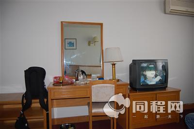 上海华苑迎宾馆（虹桥机场店）图片客房/房内设施[由老葫芦提供]