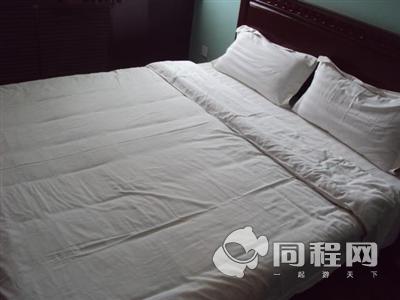 呼和浩特长乐宫速8酒店图片客房/床[由13393alllth提供]