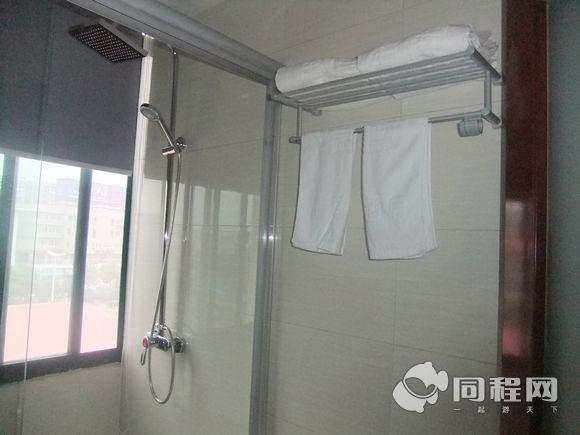 扬州星程酒店（客运西站店）图片浴室[由13696fngrzj提供]