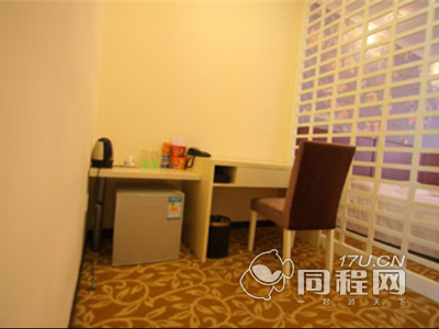 上海圣伦兰时尚酒店（虹桥机场金汇路店）图片高级大床套