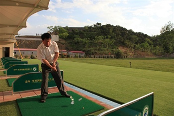 高尔夫练习场