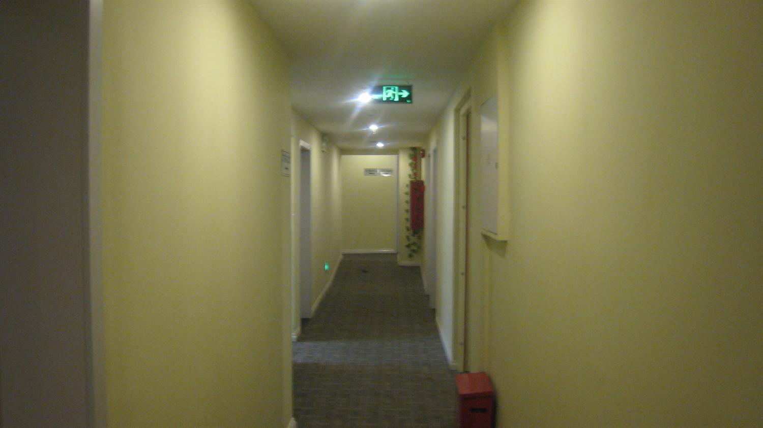 酒店的走廊2