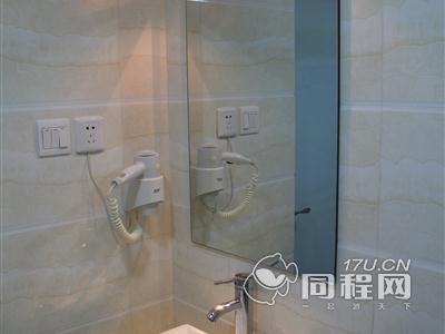 昆明佳诚酒店图片浴室