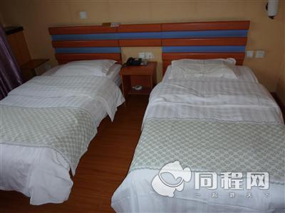 北京龙福宫宾馆（洋桥店）图片客房/床[由可爱的尼尼熊提供]