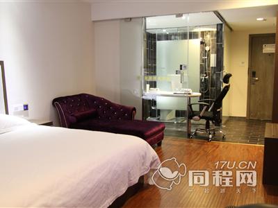 重庆富驿时尚酒店（北碚西南大学店）图片时尚大床房