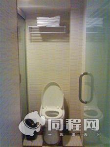南京放心宾馆（夫子庙店）图片客房/卫浴[由我想我是风提供]