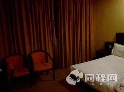 南京岔路口大酒店图片客房/床[由13515kcafdd提供]
