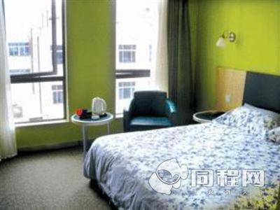 上海莫泰168连锁酒店（南汇惠南店）图片大床