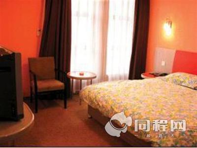 上海莫泰168连锁酒店（高桥慈善街店）图片大床