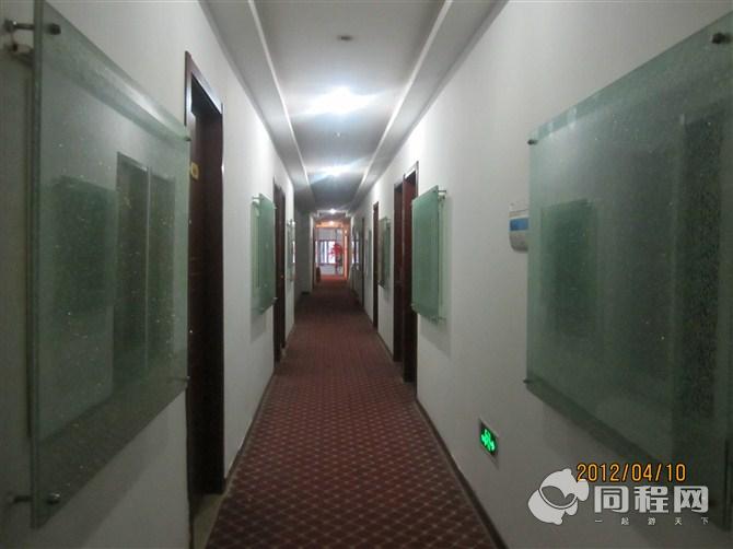 上海久升宾馆（原富唐宾馆）图片酒店长廊照片[由13591mzftey提供]