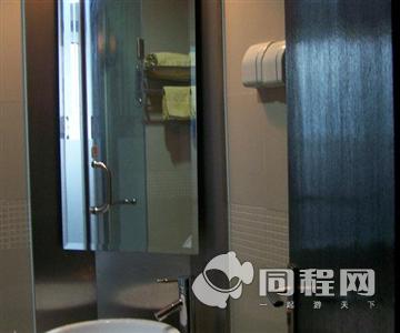 上海安悦酒店（华师大店）（上海莫泰168连锁酒店（宁夏路店））图片特价大床房洗手间[由yokocat