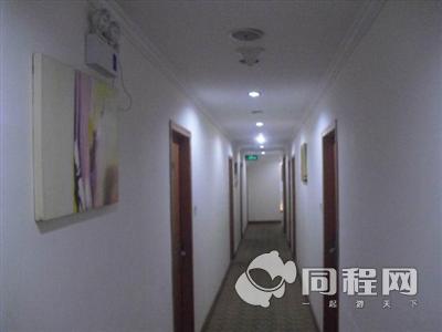 杭州玉桂假日酒店图片走廊[由13355tbivod提供]