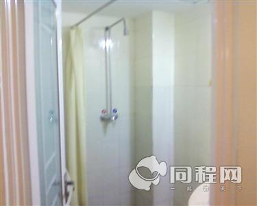 武汉坡地商务酒店（汉口武广店）图片客房/卫浴[由13403gtneov提供]