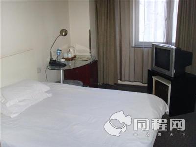 北京莫泰168连锁酒店（中关村店）图片客房/床[由lxiang1980_88182提供]