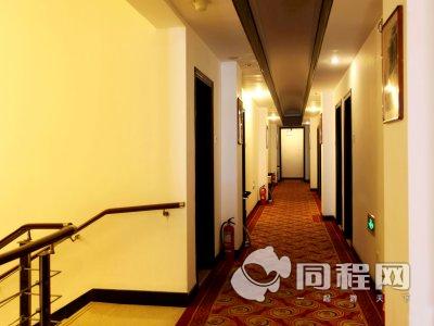 北京东伦新兴酒店图片走廊