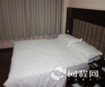 上海艾尔商务大酒店图片客房/床[由1356681****提供]