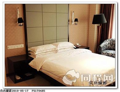 太原卡萨国际商务酒店图片客房/床[由尖兵提供]