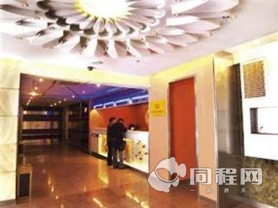 上海莫泰168连锁酒店（莘庄地铁南广场店）（原畹町路店）图片大堂