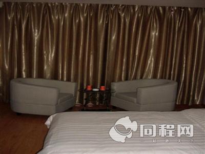 芜湖禾家快捷商务酒店图片大床房沙发