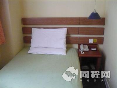 上海莫泰168连锁酒店（延安西路店）图片客房/床[由荆棘鸟12345提供]