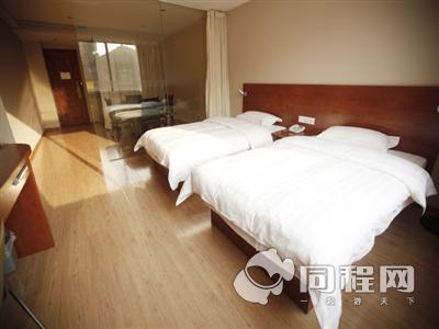 武汉鸿阳光城市酒店图片标准双人房