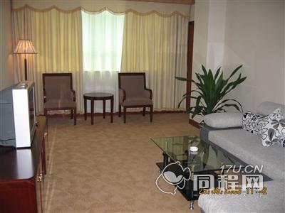 广州家禾商务连锁酒店（广花一路广外店）图片套房客厅