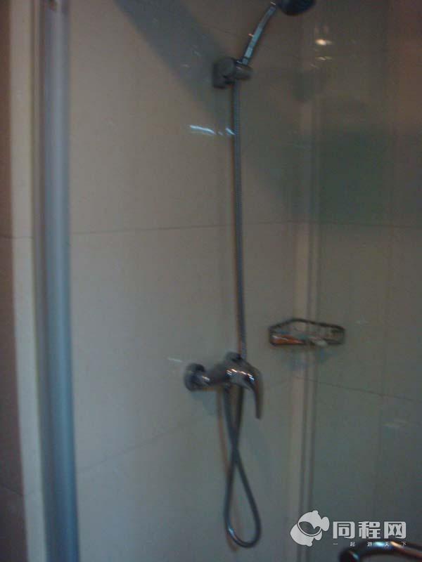 上海汇能宾馆图片卫生间淋浴[由13606zfbfdm提供]