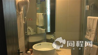 武汉莫泰168连锁酒店（汉口火车站店）图片客房/卫浴[由caolp提供]