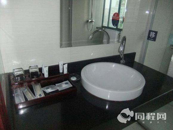 扬州星程酒店（客运西站店）图片浴室[由13696fngrzj提供]