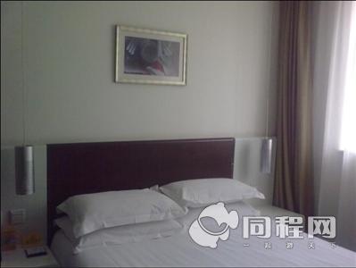北京瑞兆快捷酒店（国贸店）图片客房/床[由15210ogrvlx提供]