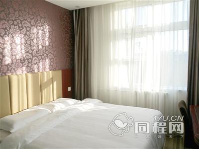 北京中青旅山水时尚酒店（八角店）图片豪华大床房