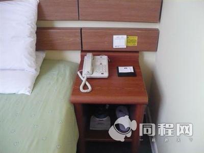 上海莫泰168连锁酒店（延安西路店）图片客房/房内设施[由荆棘鸟12345提供]
