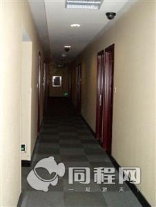 上海浦江之星（打浦桥鲁班路地铁站店）图片走廊[由13764azaabm提供]