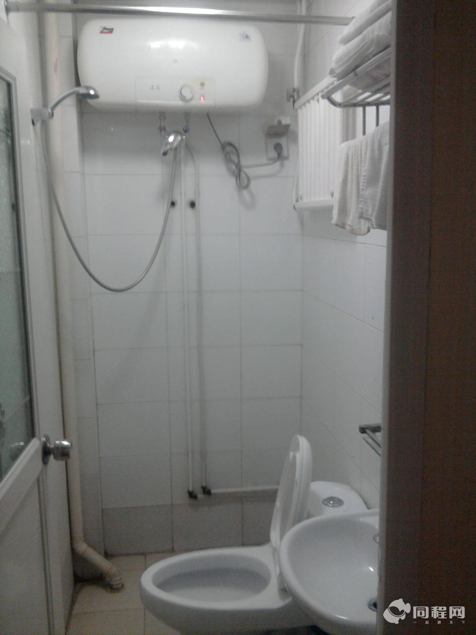 北京紫藤快捷酒店（西单店）图片浴室[由1590797****提供]