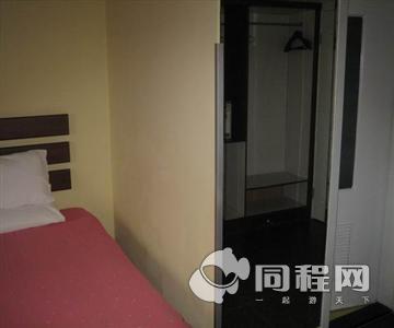 上海如家快捷酒店（世博西藏南路地铁站店）图片客房/房内设施[由13968cmxitl提供]