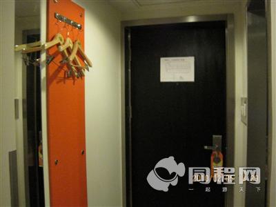 南京莫泰168连锁酒店（火车站北广场店）图片走廊[由宝贝小七提供]