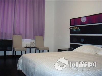 上海自由港时尚酒店图片大床房