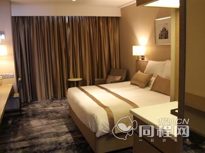 上海徐家汇八万人体育场和颐酒店图片和颐商务大床房